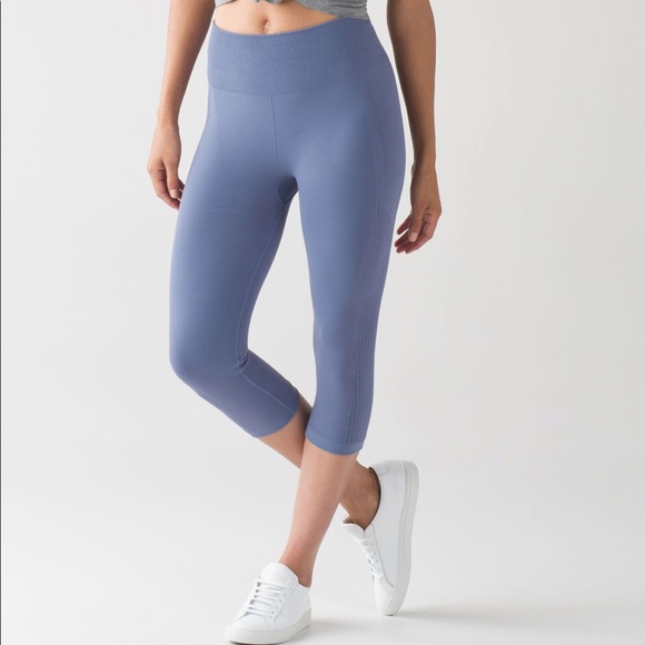 NWT Lululemon Flow & Go crop size 6 - Picture 1 of 4